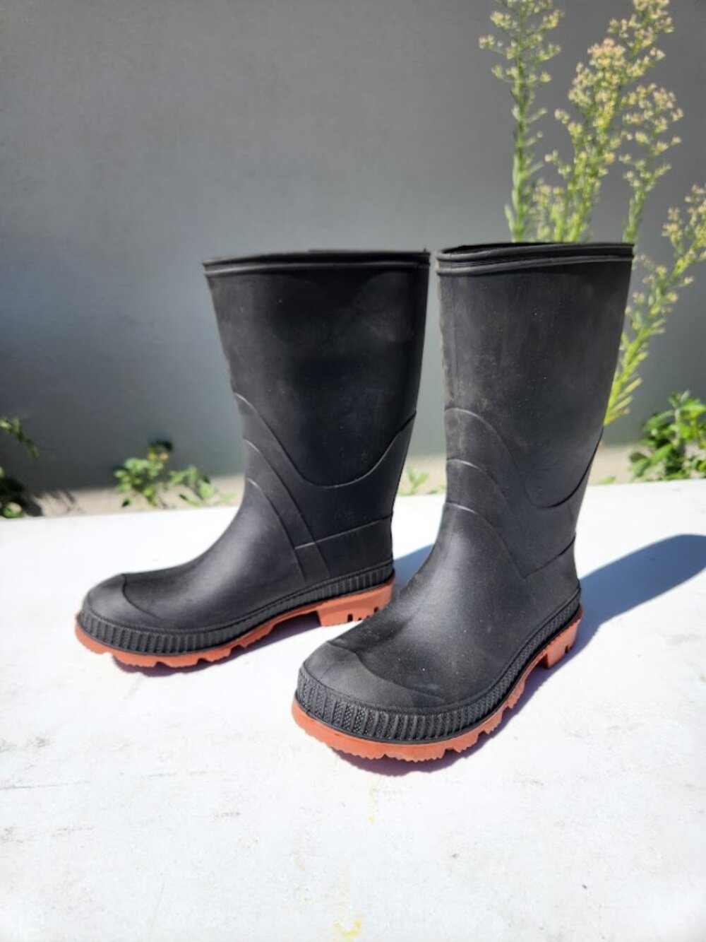 Kid's Juniors Rain Boot Rubber Rainboots Size 2 Unisex Black Excellent